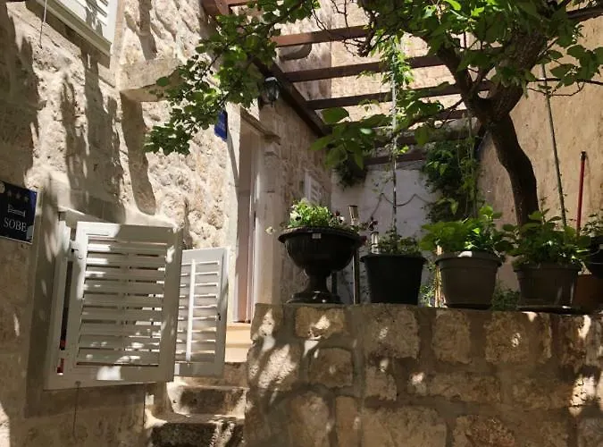 Elegant Leila * Dubrovník