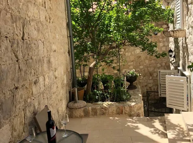 Elegant Leila Apartman *